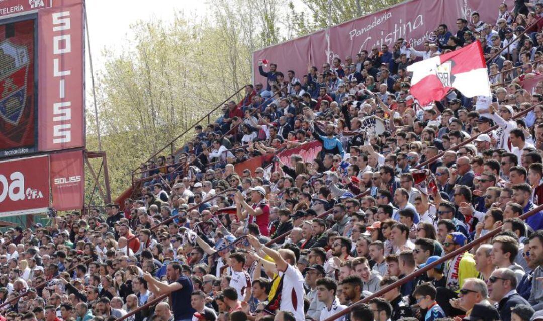 Afición del Albacete en el Carlos Belmonte