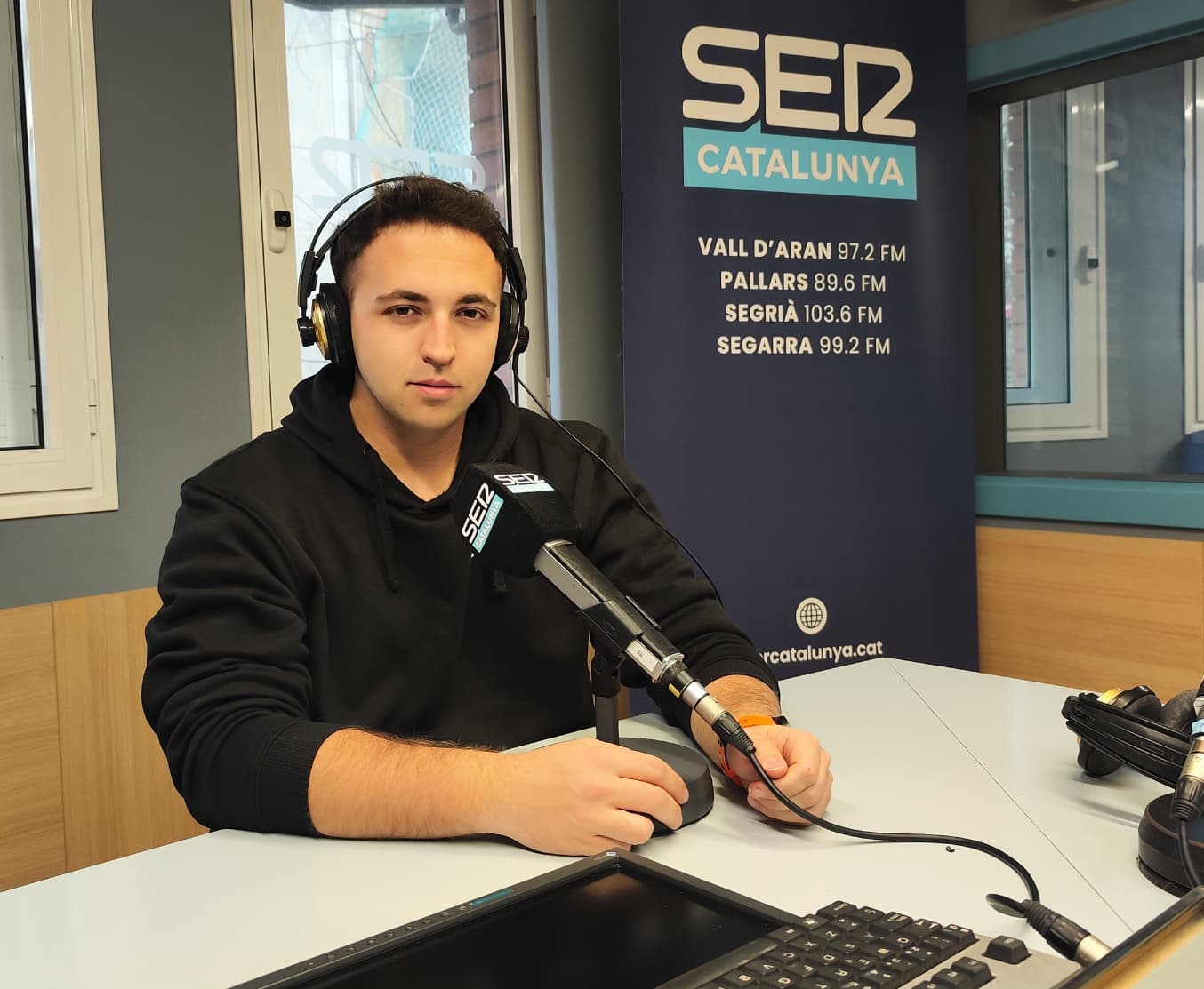 Pau Palau és un dels socis fundadors de l'empresa Agrinpulse, juntament amb Jordi Garcia. Palau explica que ja estan fabricant les deu primeres unitats del seu robot tractor AGX i que estan buscant una nova nau industrial per començar a fabricar en sèrie.