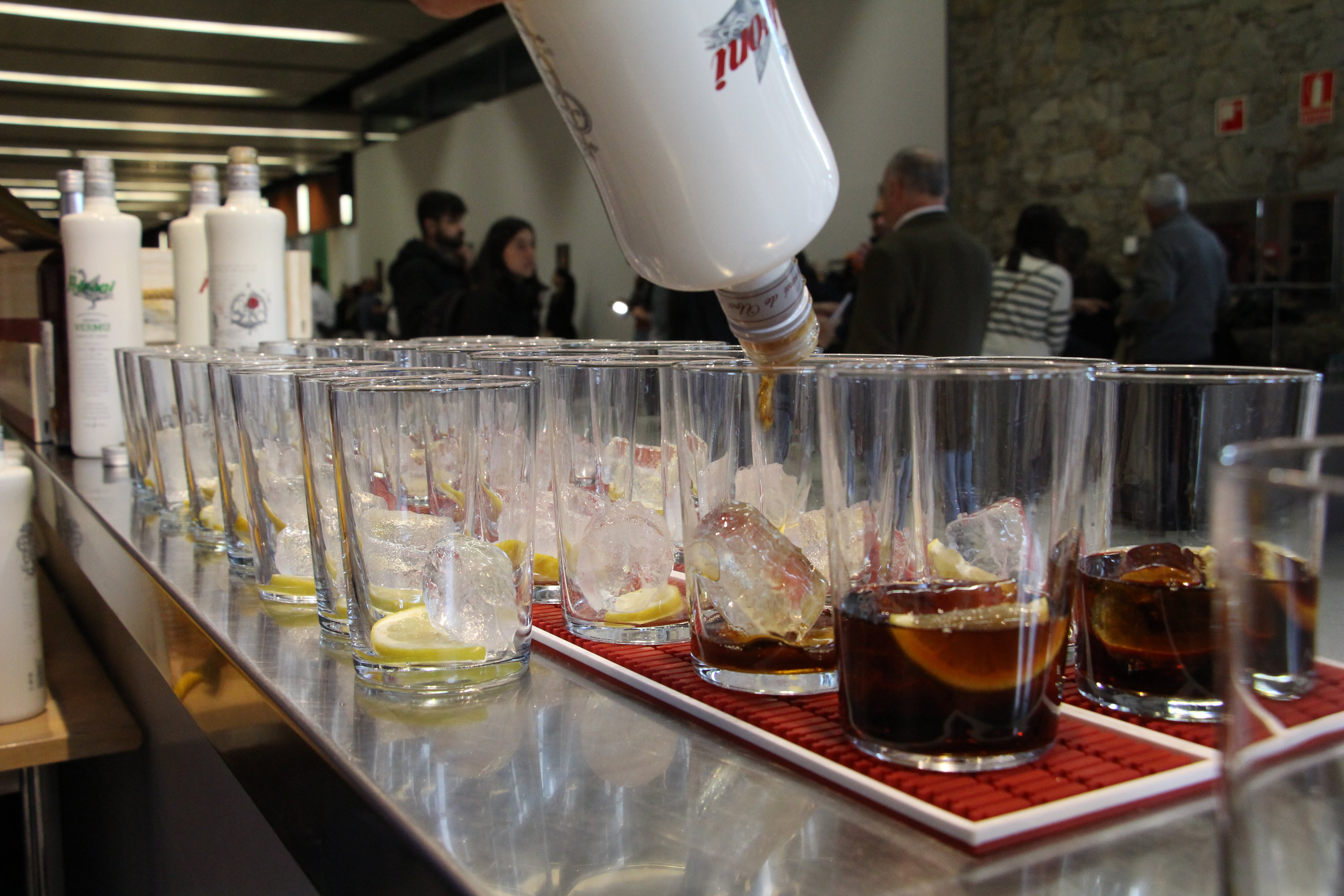 El vermut ha estat una de les estrelles de la Mostra quan entraven els comensals.