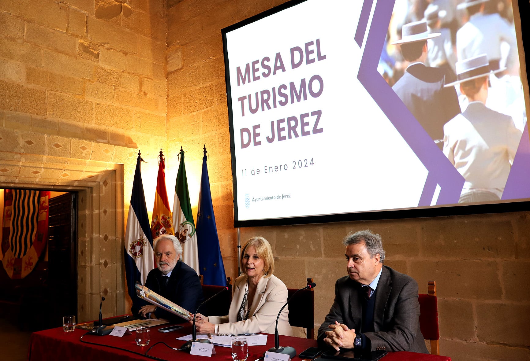 Mesa del turismo celebrada este jueves en el Ayuntamiento de Jerez