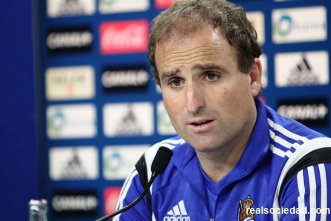 Jagoba Arrasate atiende a los medios de comunicación en Zubieta antes de la visita del Real Madrid