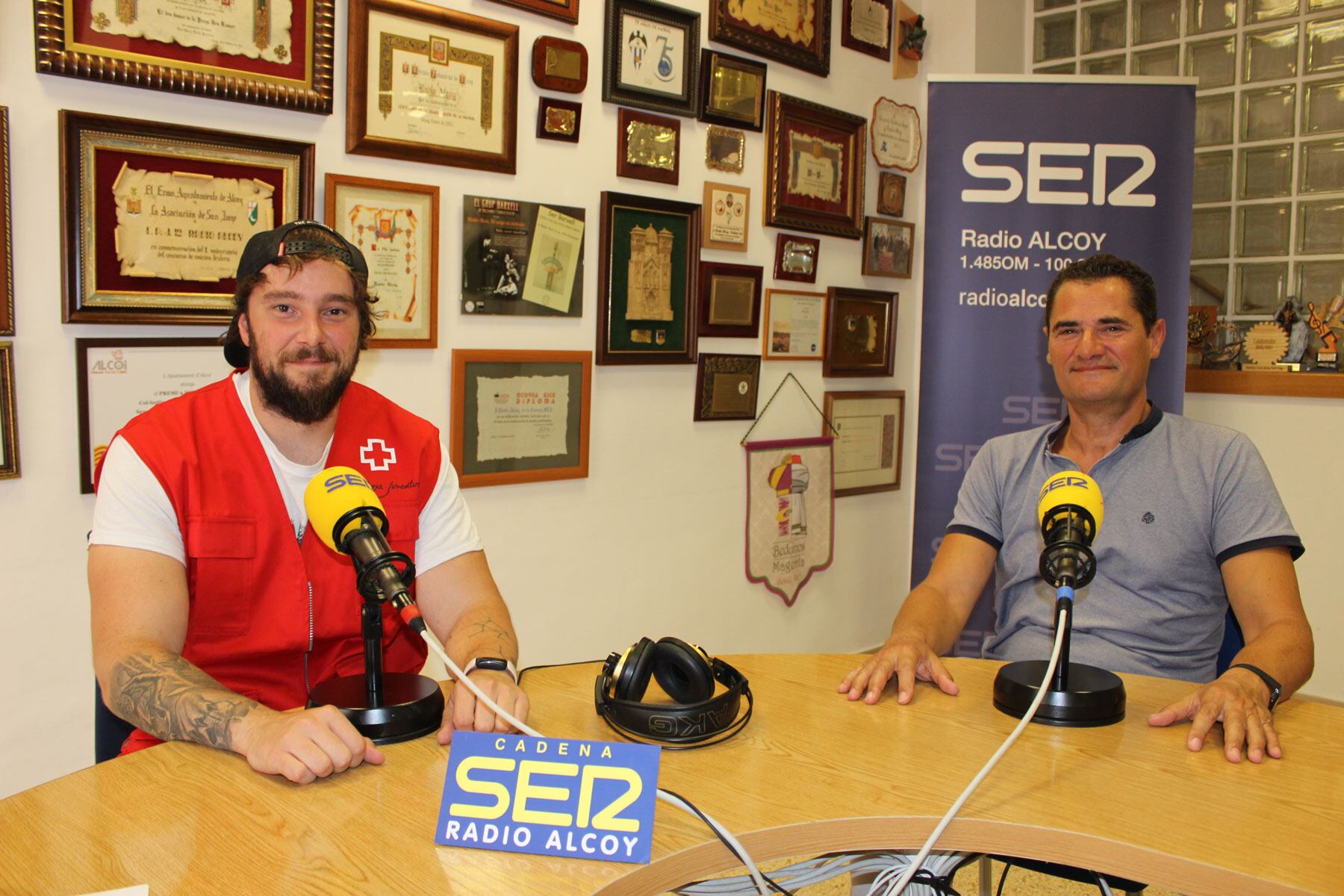Javi Reig y Pablo Granados, en el estudio central de Radio Alcoy