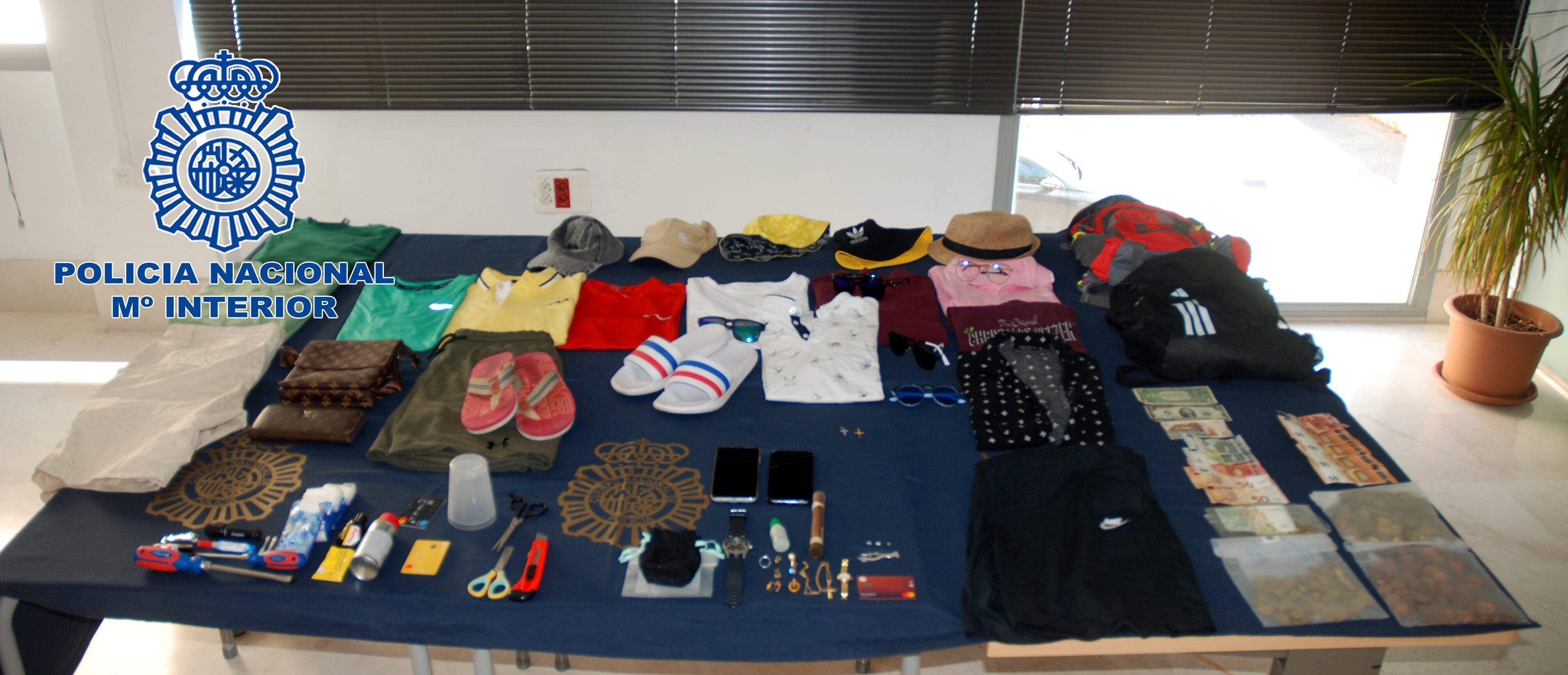 Objetos de los que se ha incautado la Policía Nacional.