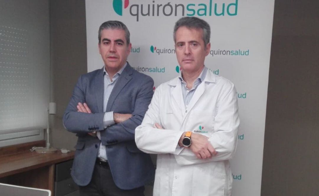 El cirujano Gonzalo Aldaniz y Santiago Villanueva, gerente de Quironsalud en Albacete