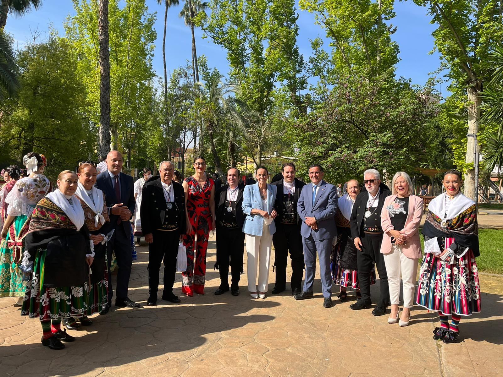 Una delegación de representantes de la Pandorga y la alcaldesa de Ciudad Real han participado en las Fiestas de Primavera de Murcia