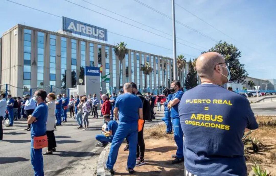 Una de las concentraciones organizadas frente a la fábrica de Airbus Puerto Real