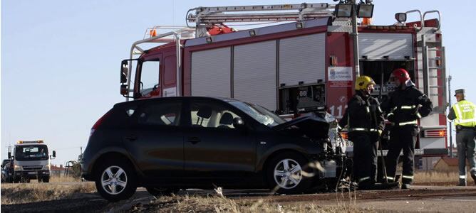 Un total de 23personas han muerto en los 18 accidentes de tráfico ocurridos en las carreteras españolas durante el pasado fin de semana, ha informado hoy la Dirección General de Tráfico