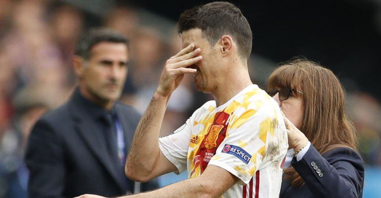 Spain&#039;s Aritz Aduriz reacts as he is substituted REUTERSJohn Sibley
 Livepic