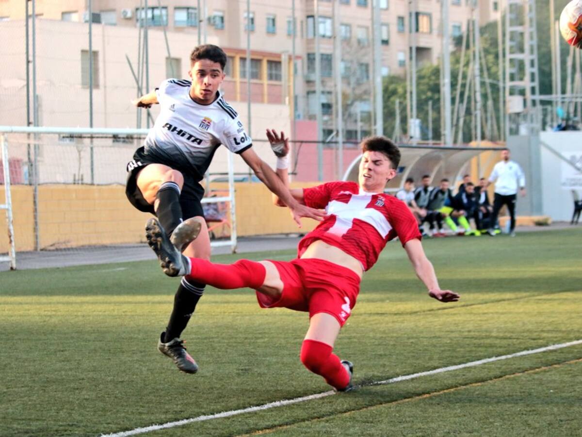 El FC Cartagena se lleva el derbi local juvenil y se aleja del descenso