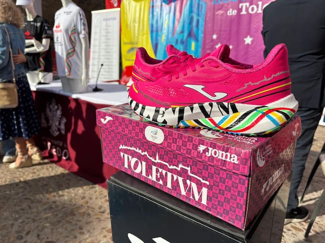 Zapatillas Joma edición La Nocturna de Toledo