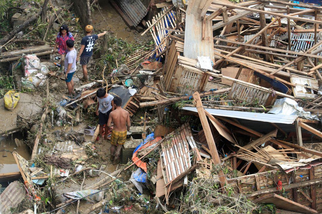 El tifón &#039;Rai&#039; azota Filipinas con más de un centenar de muertos.