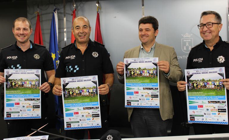 Uno de los momentos de la presentación del memorial