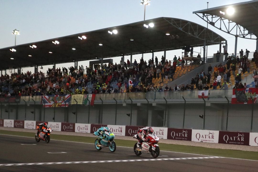 Final de la carerra de Moto3, con Kaito Toba como primer campeón de la temporada