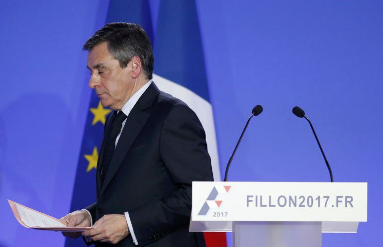 Francois Fillon durante su comparecencia ante los medios por el escándalo de su mujer