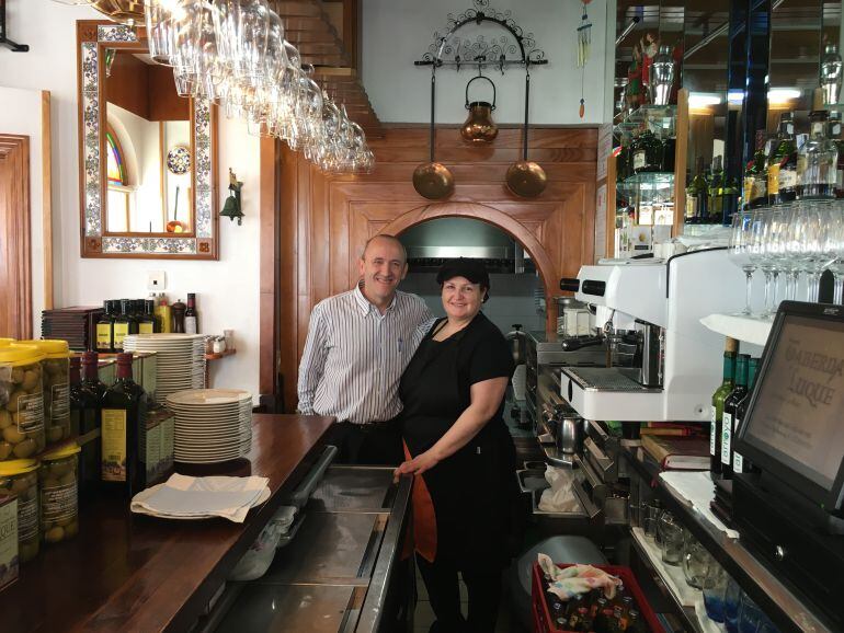 Antonio y Maria, Taberna Luque