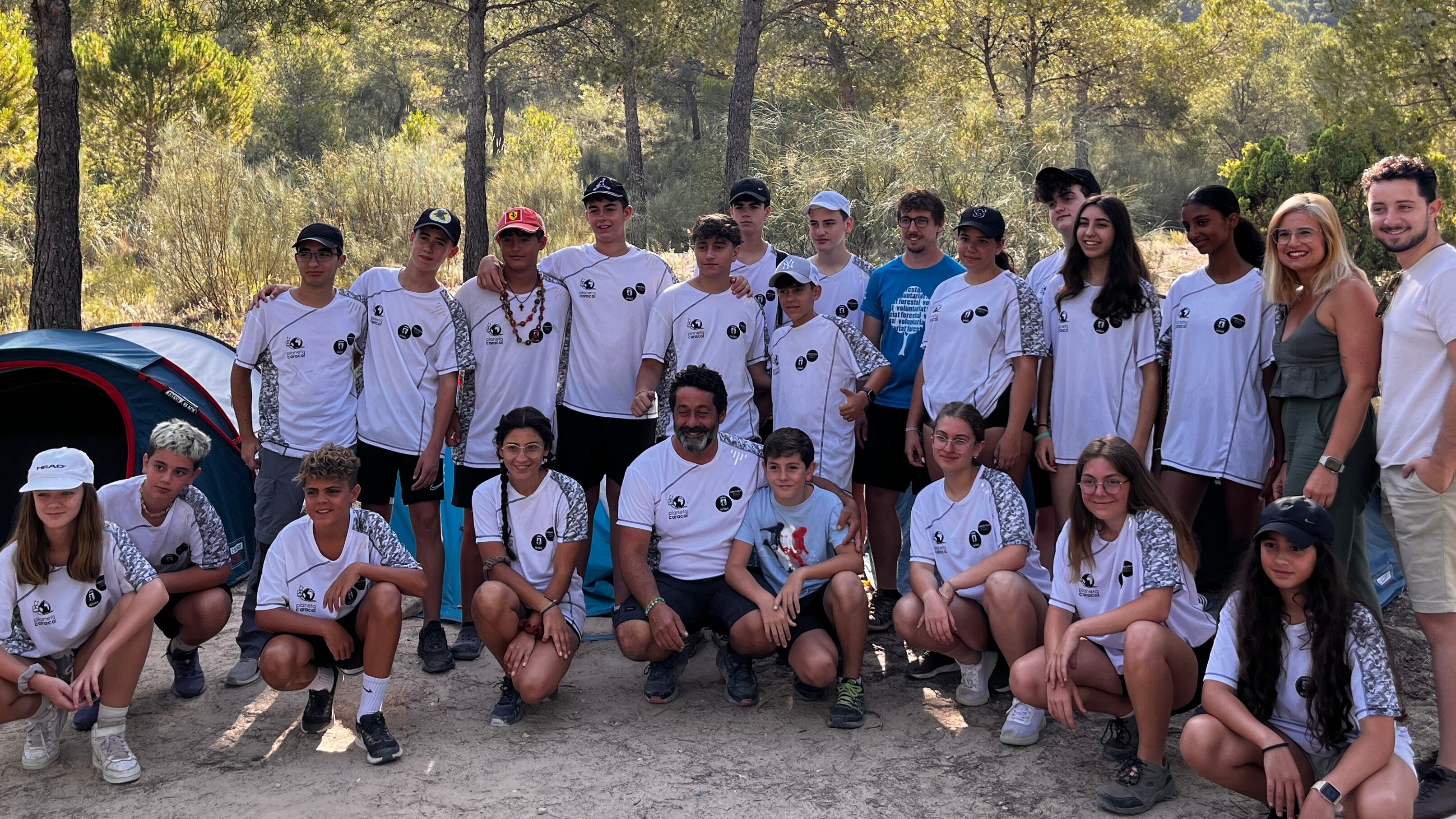 Jóvenes del voluntariado mediambiental de Petrer