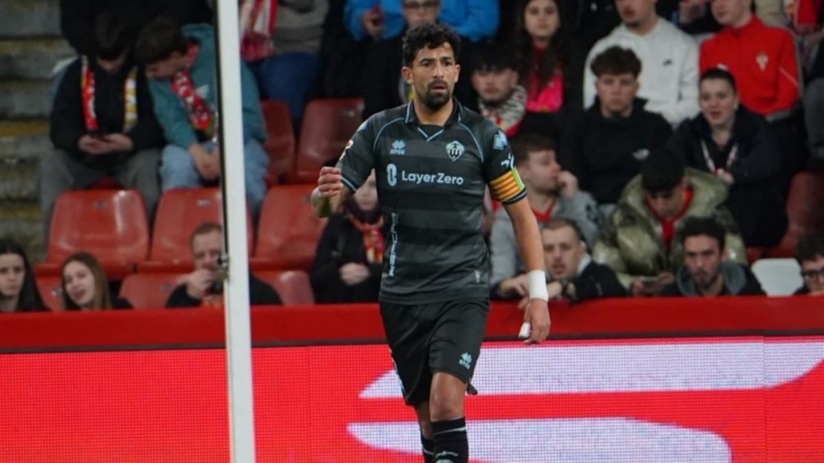 El Castellón estira su mala racha con una dura goleada en su visita al Sporting de Gijón