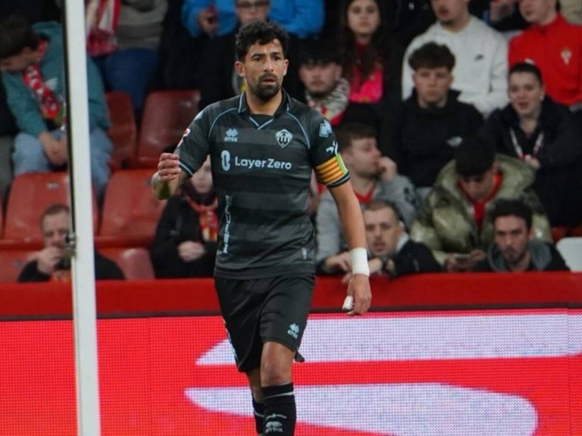 El Castellón estira su mala racha con una dura goleada en su visita al Sporting de Gijón