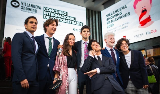 Luis Fernández, junto a su equipo, en la gala del Concurso Internacional de Cortometrajes &#039;Villanueva Showing Film Awards&#039;