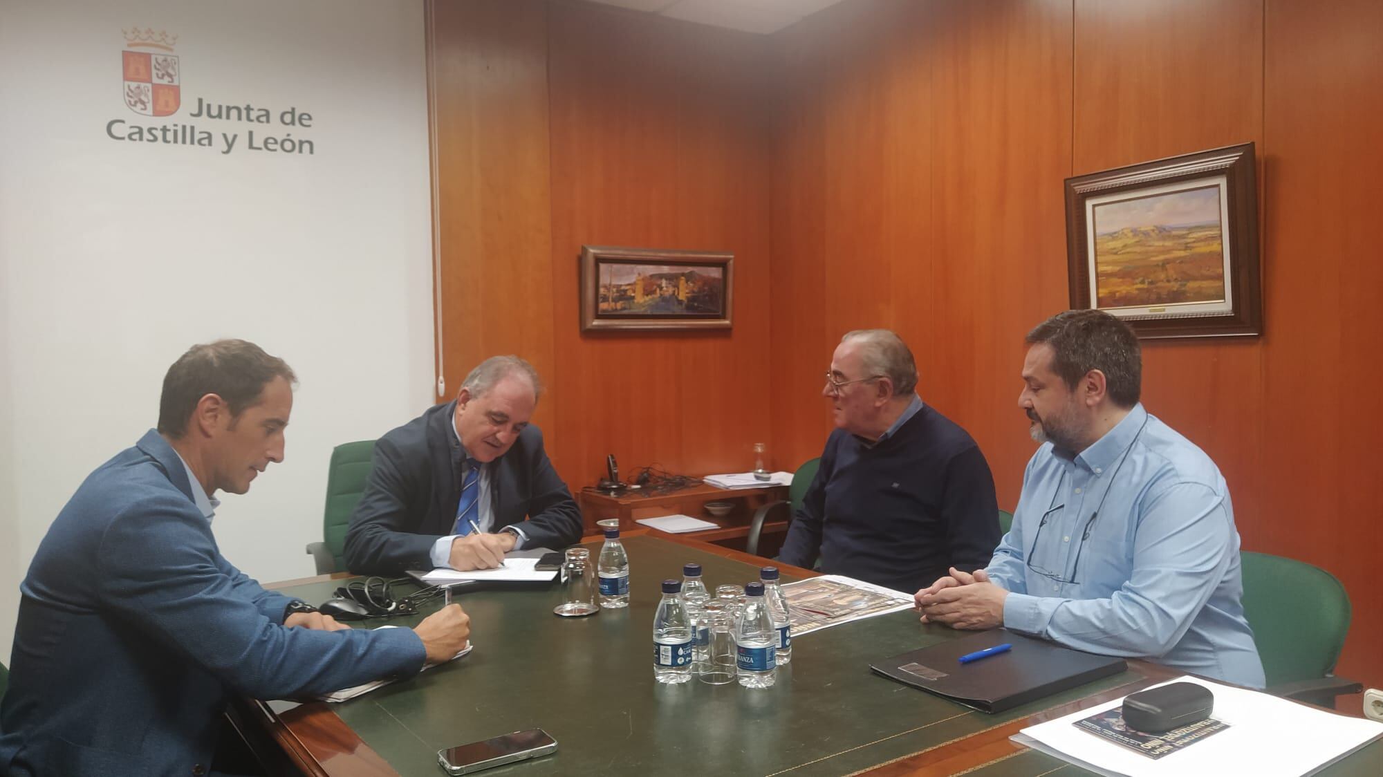 Reunión en la delegación de la Junta