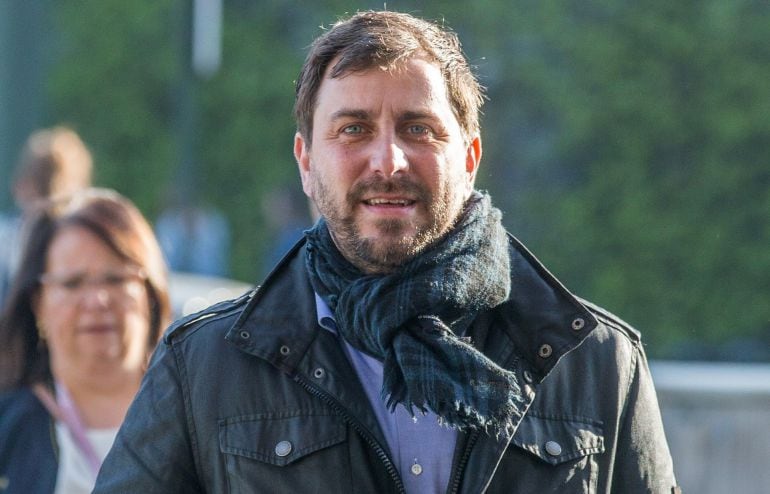 El exconseller y diputado de ERC Antoni Comín llega al Palacio de Justicia de Bruselas para una audiencia, el 18 de Abril de 2018