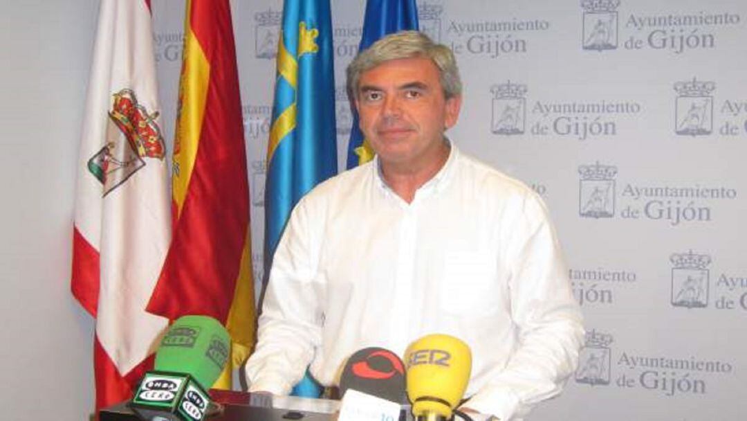 Mariano Marín, en su etapa de concejal, en el Ayuntamiento de Gijón.