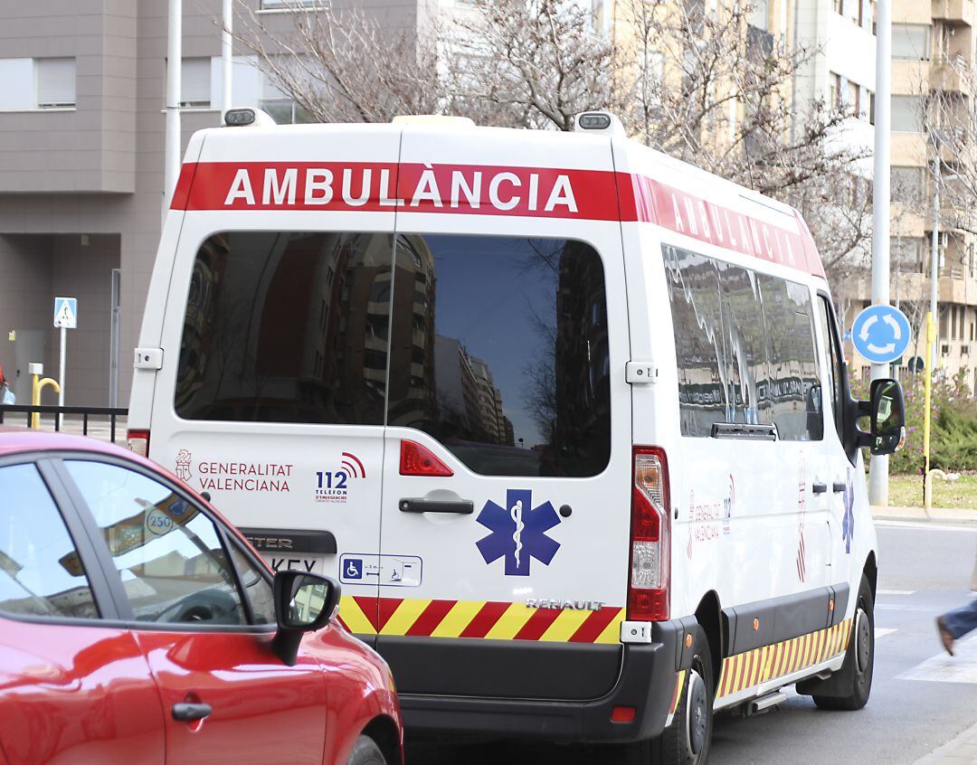 Imagen de archivo. Ambulancia
