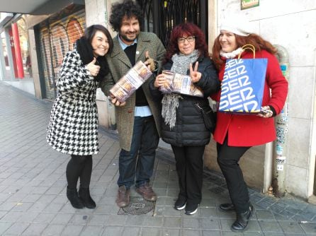 Mari Luz, la oyente que se ha llevado el lote de café la Estrella para un año.