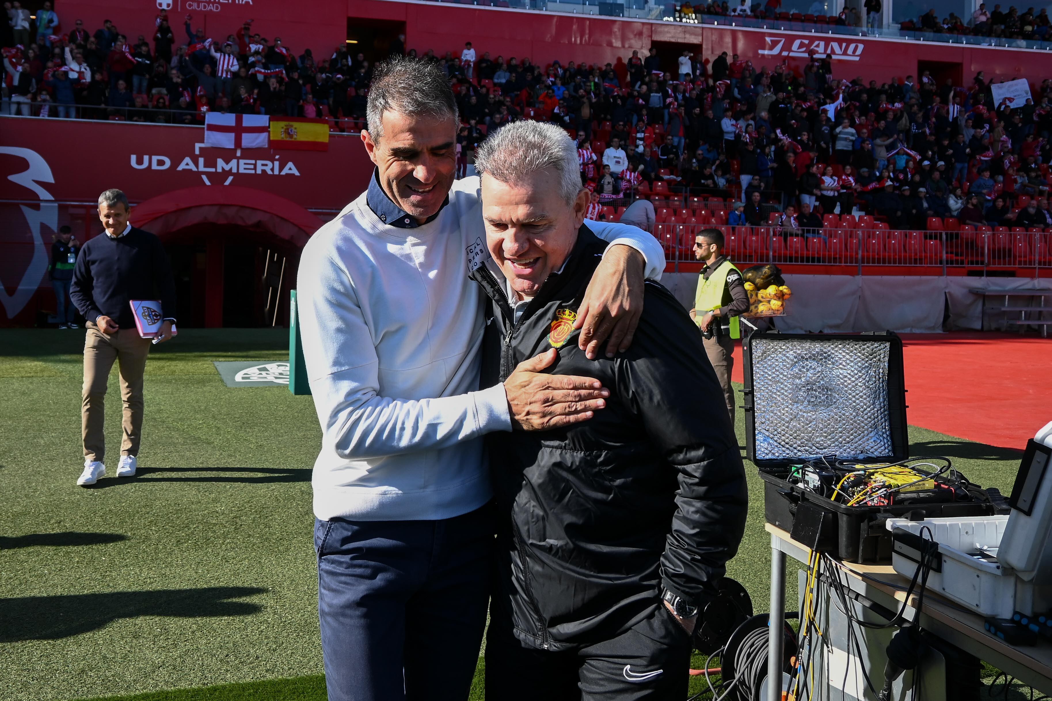 Garitano y Javier Aguirre en la previa del Almería-Mallorca.