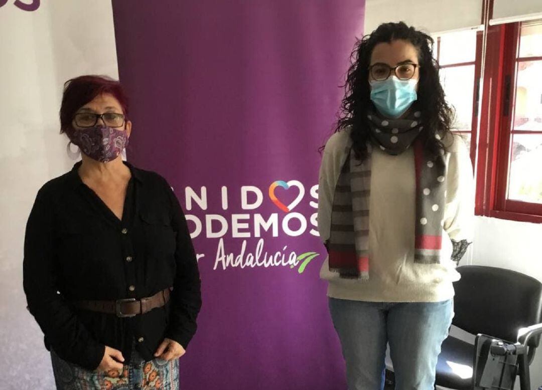 La responsable provincial de Podemos Jaén, Lola Rodríguez, y la parlamentaria andaluza de Unidas Podemos por Jaén y coordinadora provincial de IU, Carmen Barranco