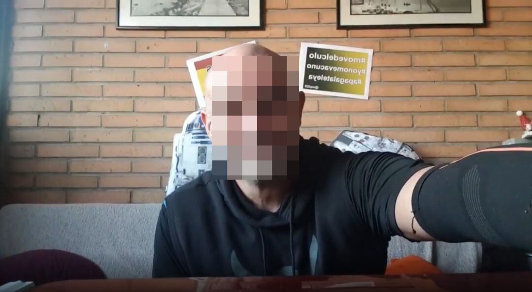 Pantallazo del vídeo que ha colgado en sus redes sociales el agente de la Policía Local que se niega a llevar mascarilla