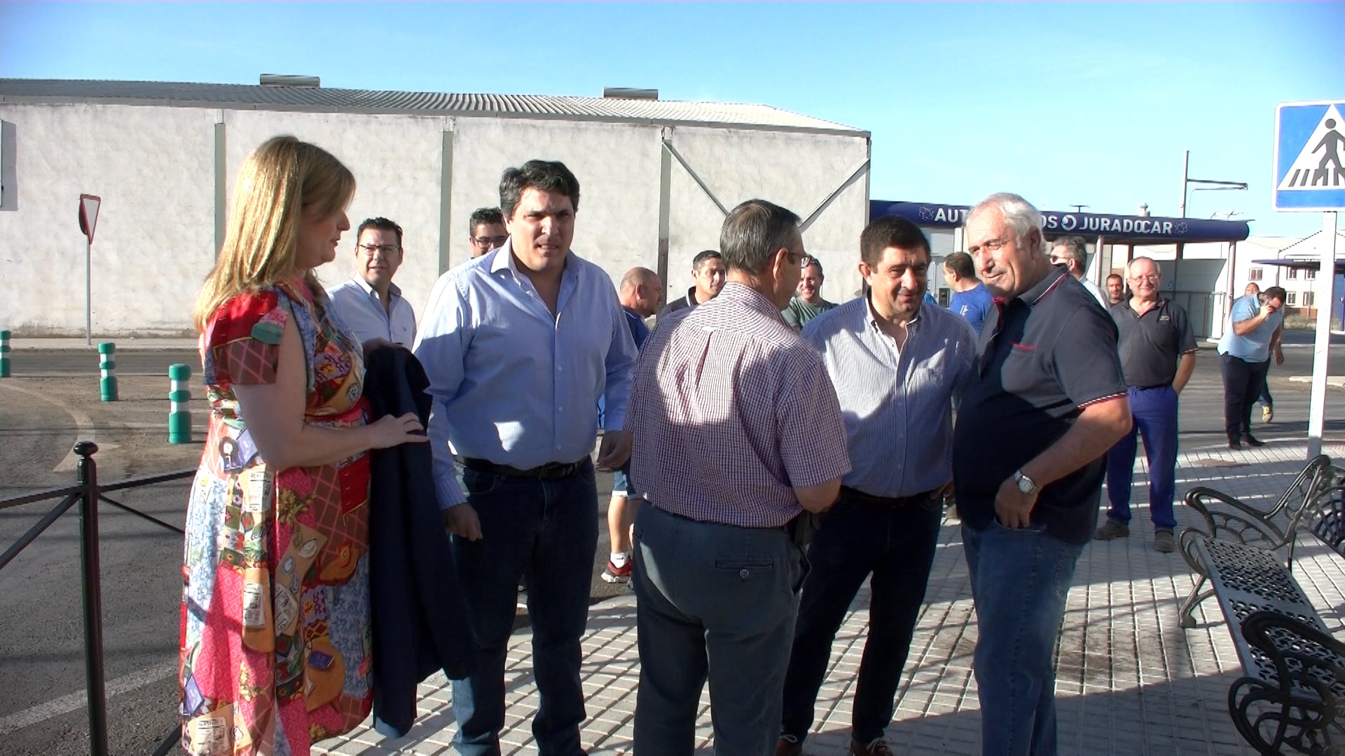 Visita a las obras de mejora de la pavimentación del polígono industrial &#039;Las Calañas&#039;, de Marmolejo.