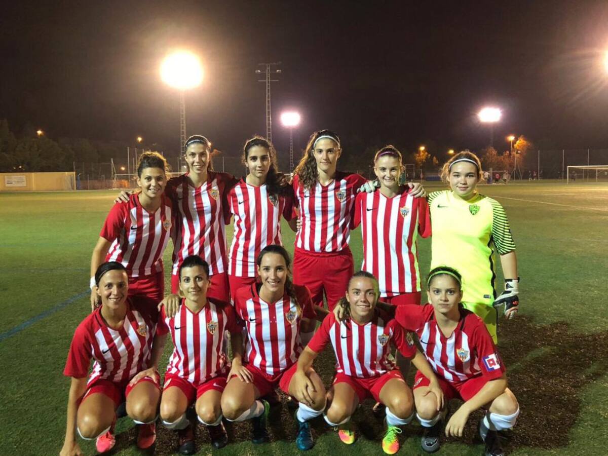 El Almería Femenino gana con solvencia en Lorca