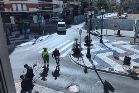 Policía y bomberos cierran al tráfico el tramo del Passeig por seguridad