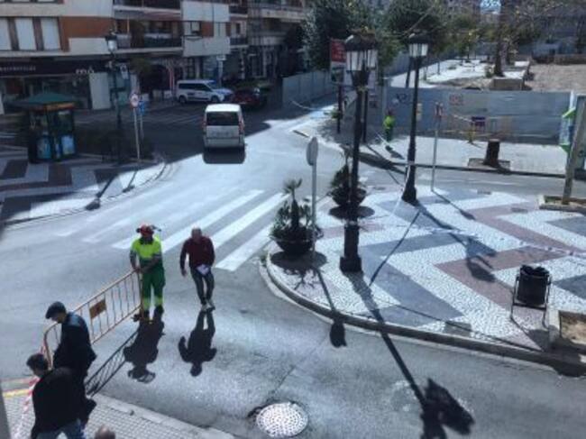 Policía y bomberos cierran al tráfico el tramo del Passeig por seguridad