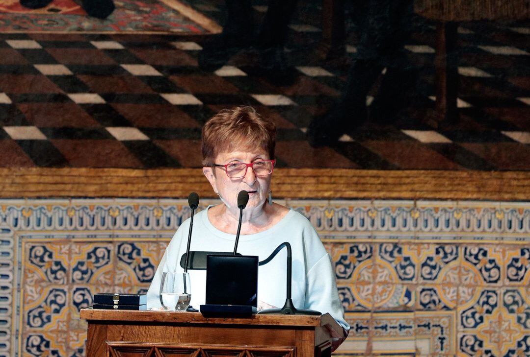 La editora Rosa Serrano, durante su intervención, en nombre de los premiados, tras el acto institucional del 9 d&#039;Octubre, Día de la Comunidad Valenciana