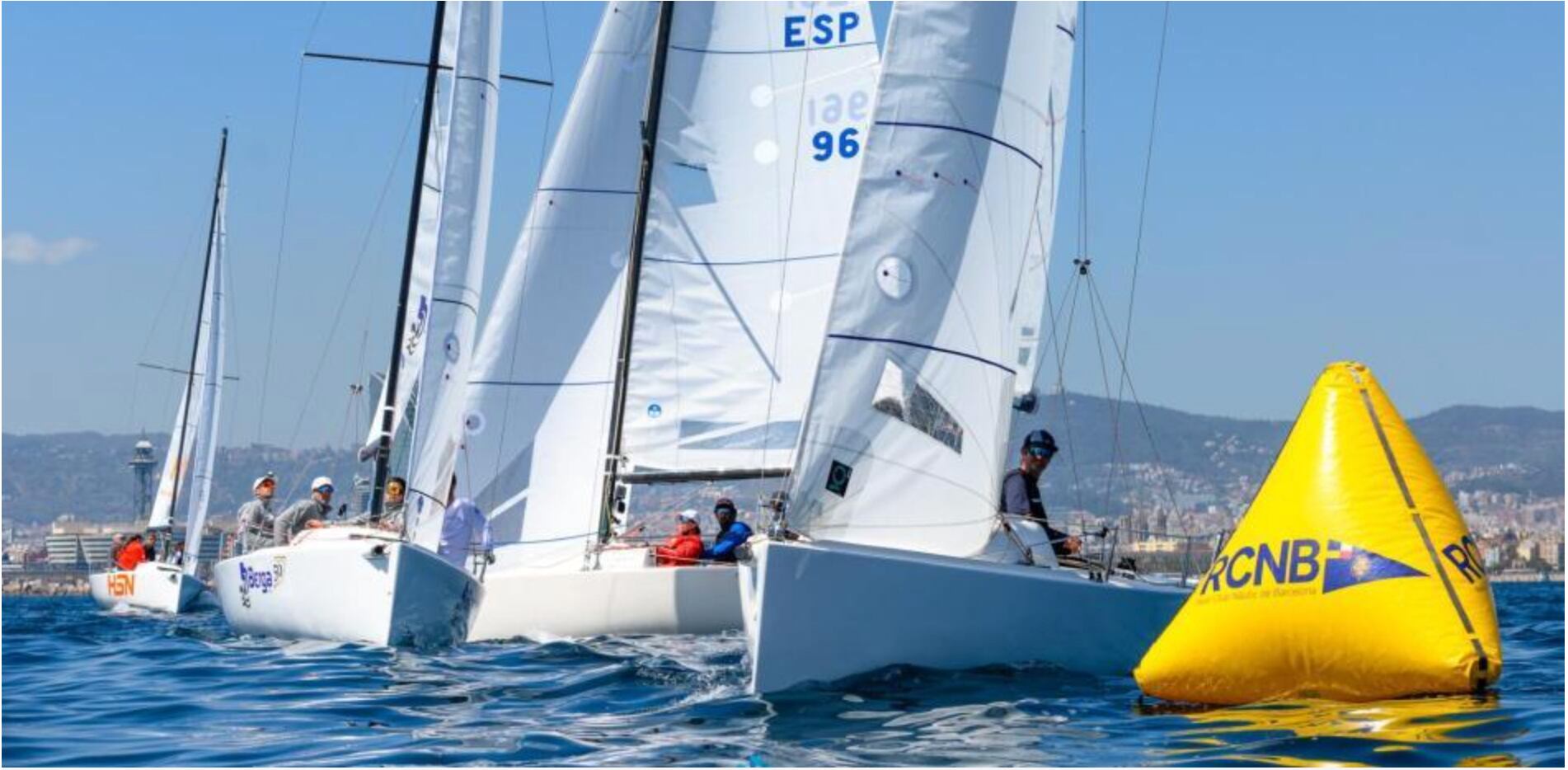 Una de las regatas del Campeonato de España de J70, con &#039;El Tenaz&#039; en primer plano.