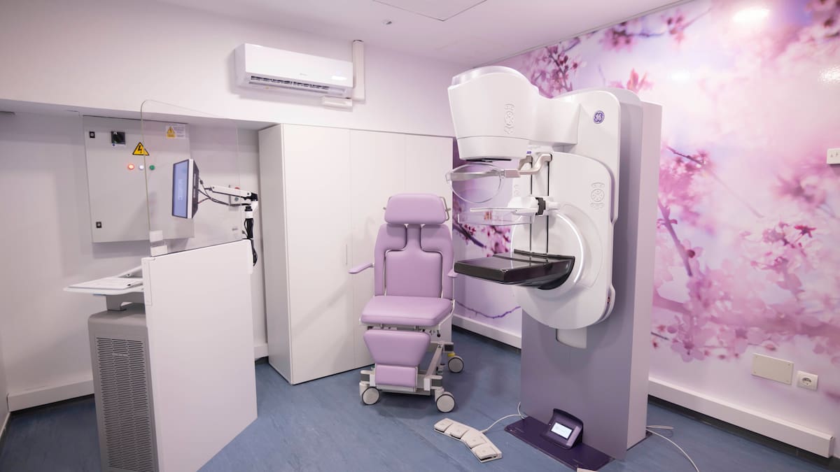 Quirónsalud Huelva incorpora un mamógrafo 3D de última generación para el diagnóstico precoz de patología mamaria