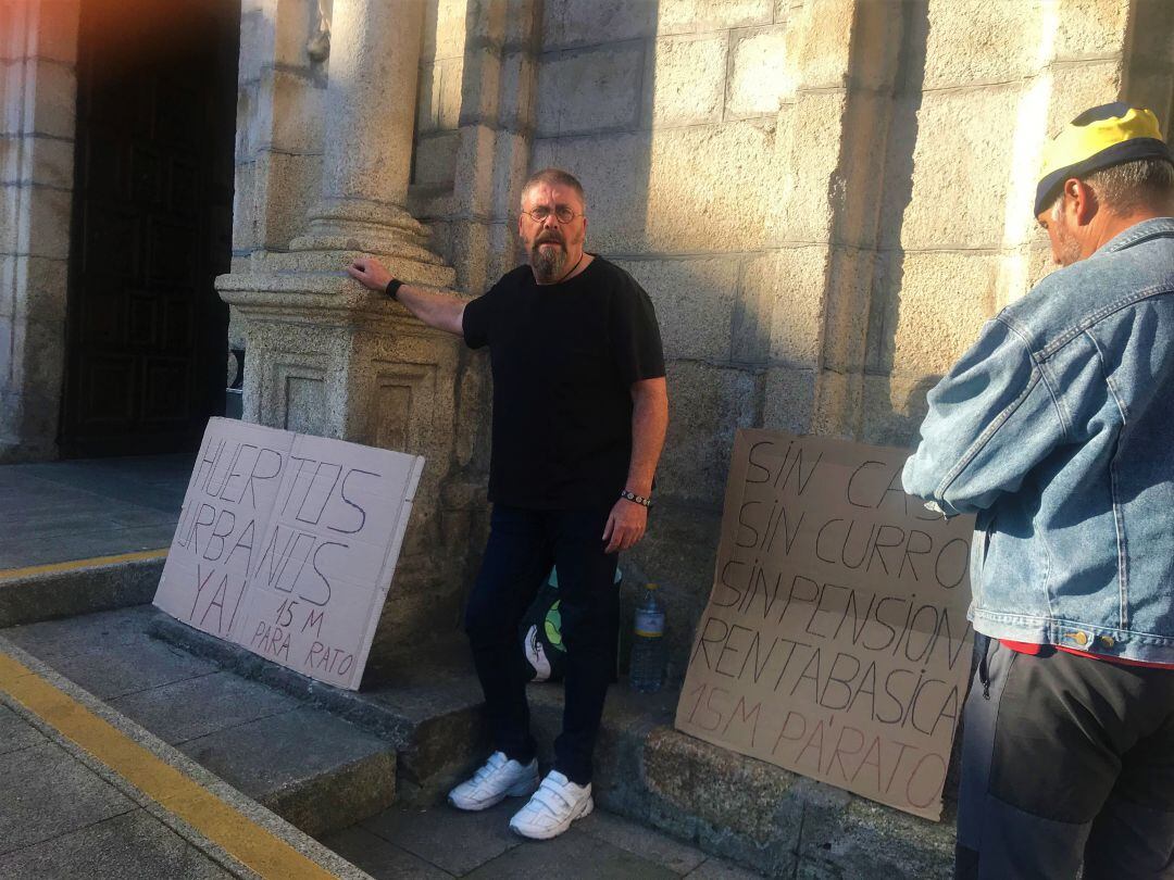 A las puertas del ayuntamiento de Ponferrada