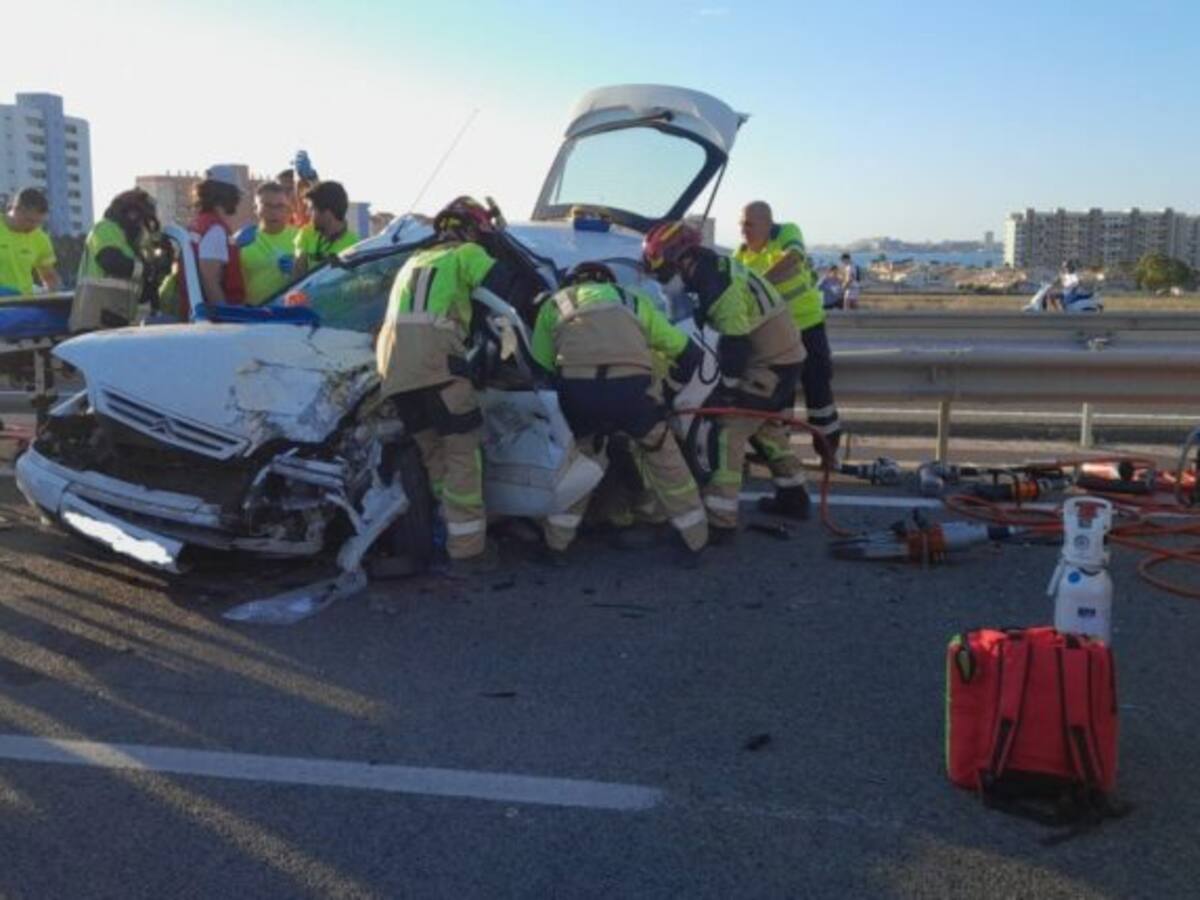 Muere una pareja de octogenarios que circulaba en sentido contrario en la autovía de La Manga
