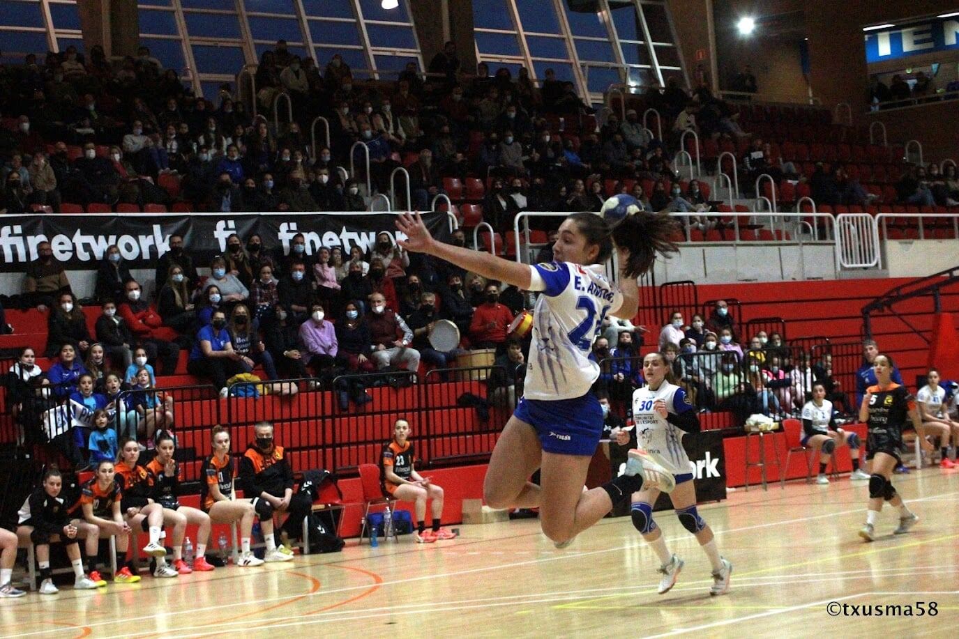 El Elda Prestigio acaricia la lucha por el ascenso a la Liga Guerreras Iberdrola