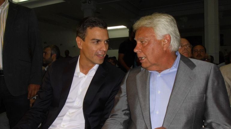 Felipe González, junto a Pedro Sánchez en el acto de presentación de &#039;La Tercera Via de Cataluña&#039;