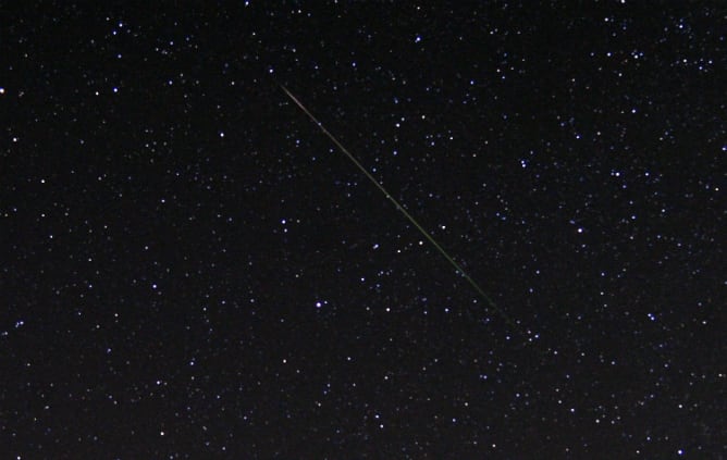 Vista de las Perseidas al al norte de Castaic Lake.