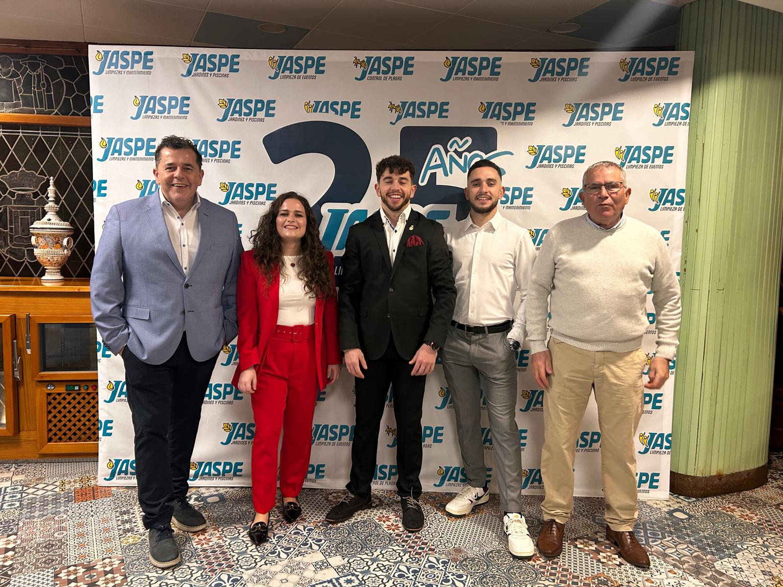 Javier, Paula, Marcos, Mario y José Antonio son pasado, presente y futuro de Jaspe