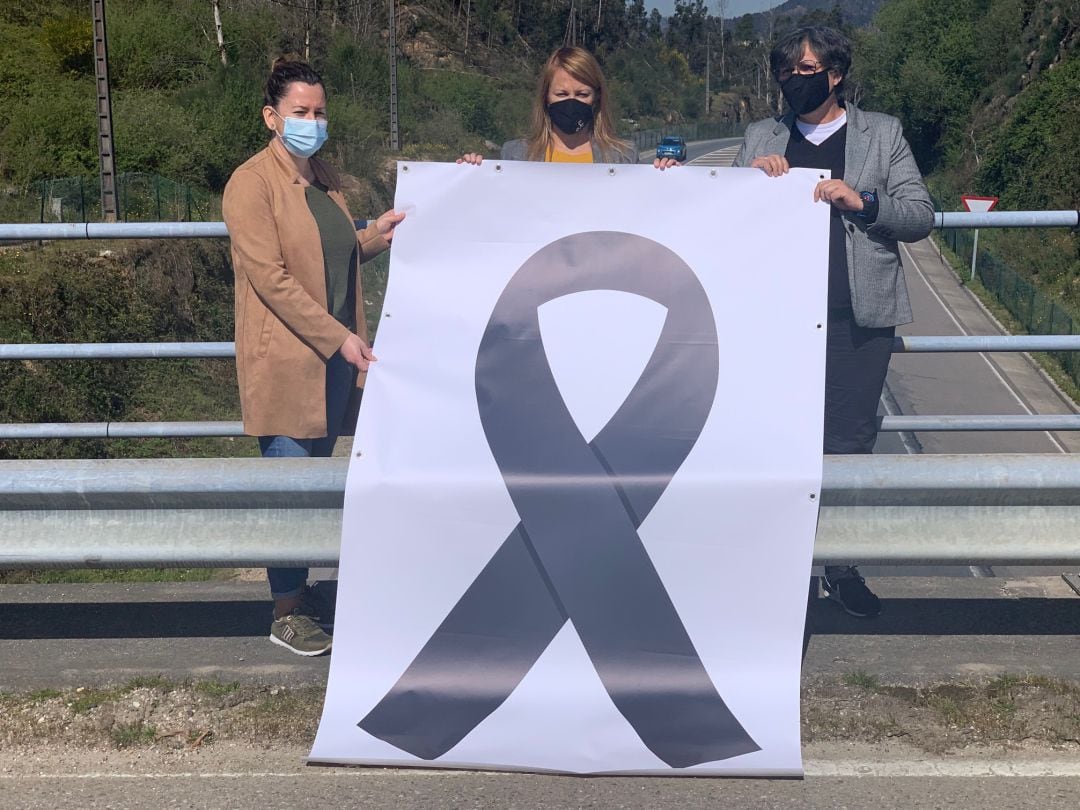 Marta Valcárcel, alcaldesa de Salvaterra do Miño junto a la regidoras de Salceda de Caselas, Loli Castiñeira y la de O Porriño, Eva García de la Torre