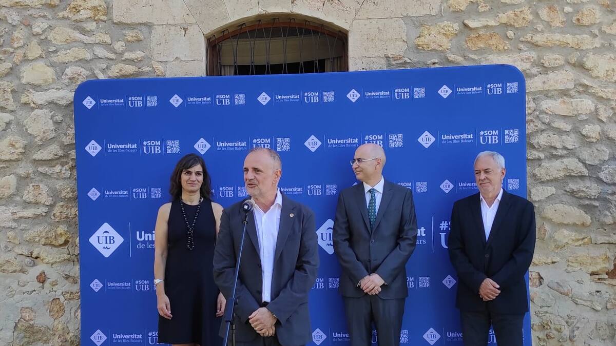 La UIB ya imparte los estudios de Ingeniería Informática en Ibiza con 13 alumnos matriculados