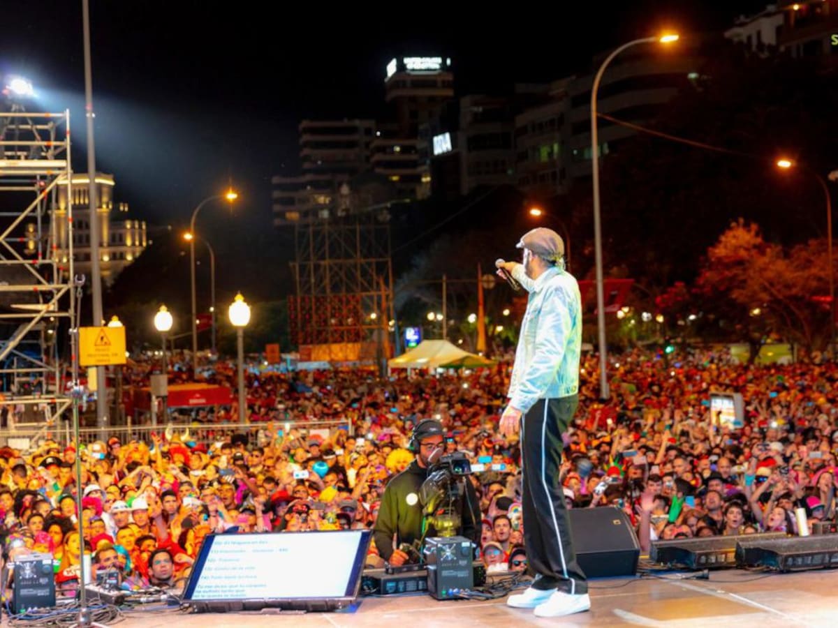 Juan Luis Guerra hace historia en Tenerife ante 400.000 personas