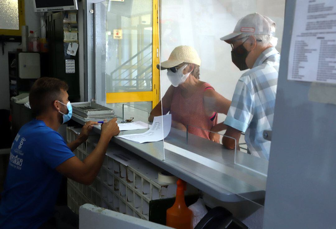 Abiertas las Piscinas Cubiertas ‘José Laguillo’ para nado libre