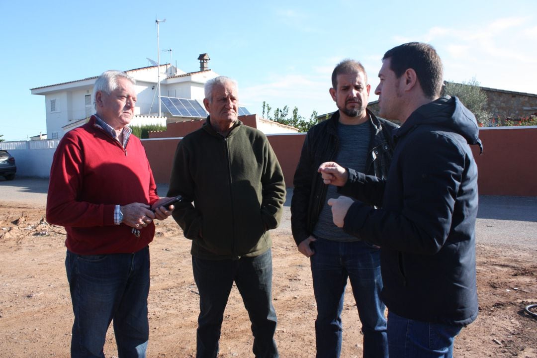 El concejal de Sanidad y Bienestar Animal, Ignasi Garcia, se ha reunido con las cinco asociaciones que representan al vecindario de la Marjaleria de Castelló