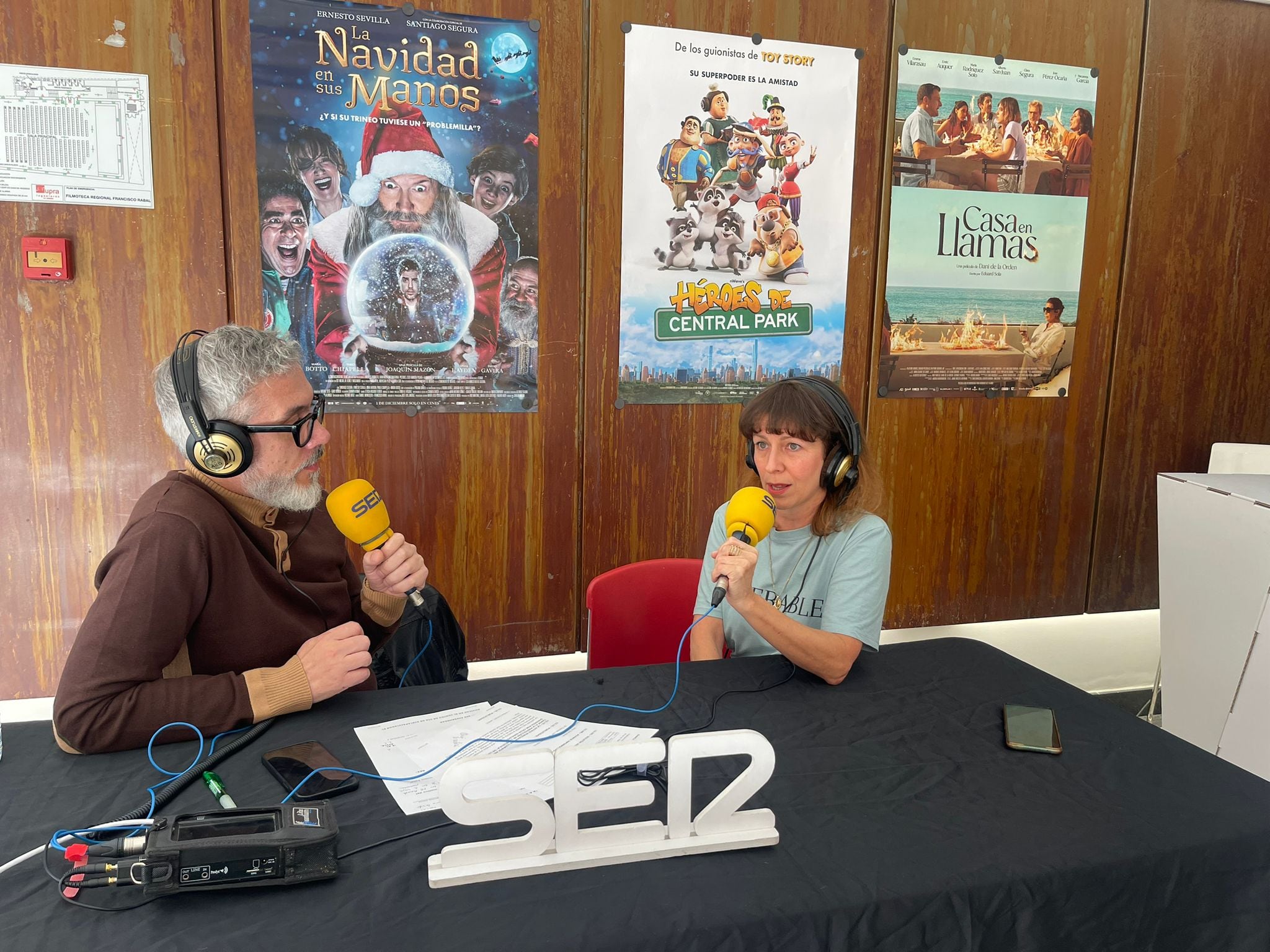 La actriz murciana Eva Llorach también ha participado en el especial Hoy por hoy Murcia, con motivo de la proyección de la película &#039;Un lugar común&#039;, de Celia Giraldo.